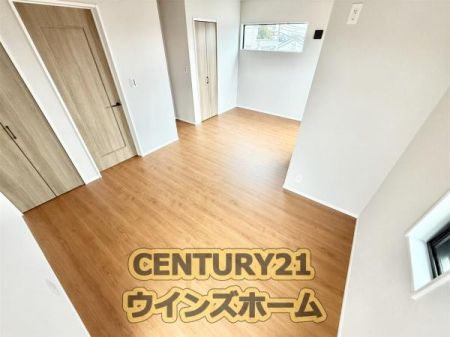 洋室 2ドア1ルーム。クローゼット2か所完備！仕切りをつけて1部屋から2部屋に間取り変更可能です。