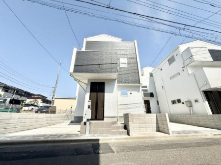 分譲済街並み写真 全9棟です！閑静な住宅街で落ち着いた暮らし！性能・間取り・住環境が揃った一邸！ご家族のこれからを安心して育める住まいです！