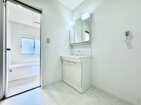 ʑEʏ 邭̂ʎB[tOʋŁA̐gxxKłB