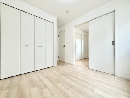 m FƃVvȃfUC̗͂mBN[[bgtŁAߗނוXbL[Bg̗ǂKԂłB