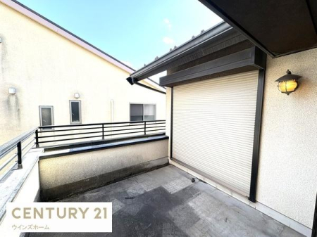 �o���R�j�[ ���[�t�o���R�j�[�͑��̃��r���O�Ƃ��ĉƑ��̌e���̏�ɂ��Ȃ�A�K�[�f�j���O�����y���߂܂��B