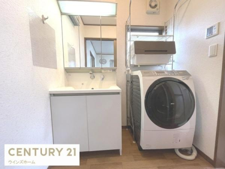 ���ʑ�E���ʏ� 3�ʋ��̗��ʂ����[�ɂȂ��Ă�����ʑ�͋@�\�ʂɂ��D��Ă��܂��I���摜��AI�ɂ�菬���������Ă��܂�
