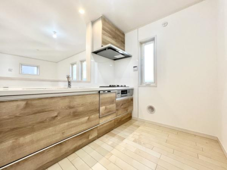 Lb` X^CbVȃVXeLb`́A[͂Ƌ@\˔AyȂԁBrOƂȂ郌CAEg͂łB