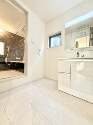 ���ʑ�E���ʏ� �O�ʋ��t�����ʉ��ϑ�B���킹���Ō��̃X�^�C�����O�����K�B���̌��͎��[�ɂȂ��Ă���̂ŁA�ׁX�������̂����[�ł��A�X�b�L���Ƃ������ʉ��ɁB