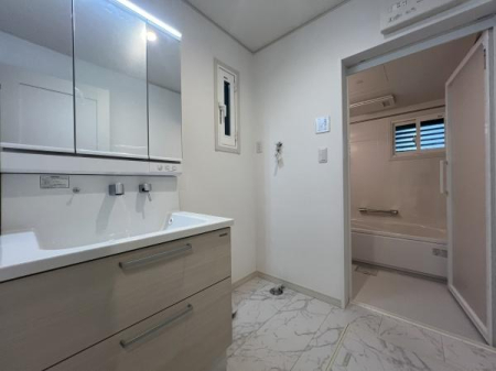 ���ʑ�E���ʏ� ���ʎ��͂�Ƃ肠��L���Ŗ����̏��������K�ł��B���ʑ���[�ɂ́A������p�i��X�L���P�A�p�i�Ȃǂ���������[�ł���悤�X�y�[�X���[�����Ă��܂��I