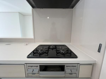 �L�b�`�� 3���K�X�R�������̗p���A�����������\�B�������̌������オ��@�\�I�Ő������̂���L�b�`���B