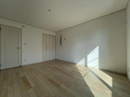 �m�� �V���v���ȃf�U�C�������̗͂m���B�ߗނ�ו����X�b�L�����[�ł��܂��B