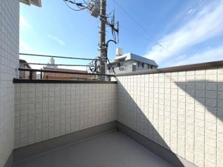 �o���R�j�[ �o���R�j�[��2�K��3�K�ɐݒu����A�p�r�ɍ��킹�Ďg���������\�ɂ��Ă���܂��B