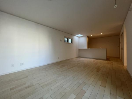 ���r���O LDK�̓v���C�o�V�[���̍���2�K�ɐݒu�I�Ƒ��̃R�~���j�P�[�V�����̂Ƃ�₷�����r���O�C���K�i���̗p�I