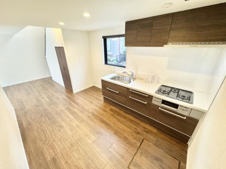 Lb` ㉺Ɏ[tAHXbLł܂BƎlKȐ݌v͂łB