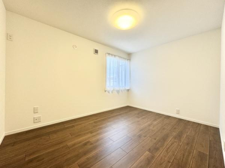 m VvŉƋ̔zu₷AQEցEqȂǑړIɊpł܂B