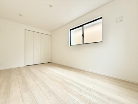 m FƃVvȃfUC̗͂mBN[[bgtŁAߗނוXbL[Bg̗ǂKԂłB