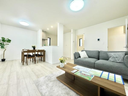 rO LXLDK͉ƑSƂ낰ԂłBrOƃ_CjORɎg邽߁AlXȃCtX^CɑΉ܂!
