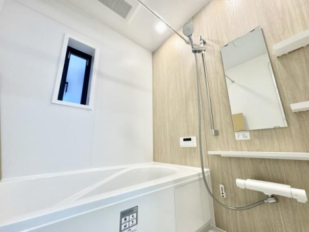  薾邢CXy[X!SƐĝtbV̋ԂłoX[I
g[@tłB