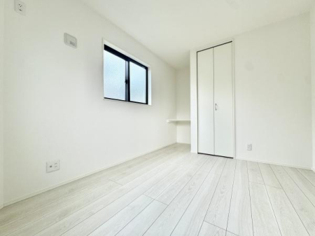 m FƃVvȃfUC̗͂mBN[[bgtŁAߗނוXbL[Bg̗ǂKԂłB