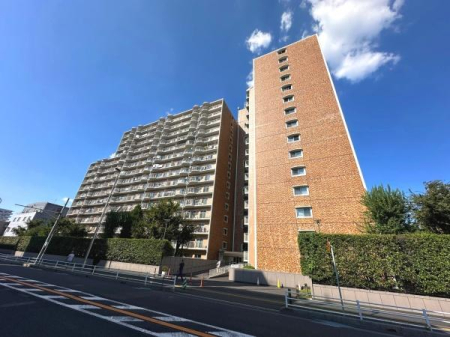 ���̑����n �n��15�K���āE���ː�385�˂̃r�b�O�R�~���j�e�B�B�����E�ۈ�{�݁E�������{�݁E�a�@�Ȃǐ����{�݂��k��10���ȓ��ɑ������֐��̍����Z���ŁA���K�ȐV�������X�^�[�g�ł��܂��I