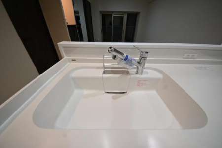 �L�b�`�� �L�b�`�������͈��S�ł���������������y�ɗ��p�ł���򐅊������I���ł��L���C�Ȃ����𗘗p�ł���̂ł��т������������������ł��B�V�����[�����Ȃ̂ŃV���N�̉�����T�T���Ɛ􂢗����Ă�����ꃉ�N���N�I