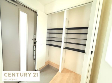 ���� ���邭�������̂��錺�ւ́A��e�ʂ̎��[�X�y�[�X�������ς��A�C�⏬�����������萮���ł���@�\�I�ȋ�Ԃł��B