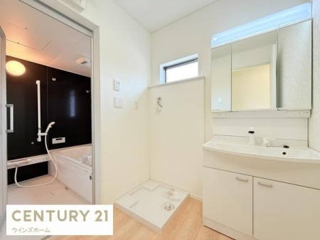 ���ʑ�E���ʏ� �L�X�T�C�Y�̐��ʉ��ϑ�B���l���ނ≻�ϕi�ȂǍׁX�������̂����[�ł�����[������̂ŁA�X�b�L���Ƃ������ʎ���ɂȂ�܂�!
