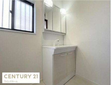 ���ʑ�E���ʏ� �V�K�����ς̐��ʉ��ϑ�ɂ́A������p�i��X�L���P�A�p�i�Ȃǂ���������[�ł���悤�X�y�[�X���[�����Ă��܂��I