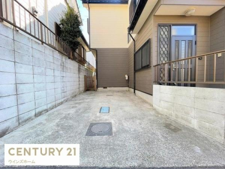 ���ԏ� �J�[�X�y�[�X1��L��܂��I���]�Ԃ��u�����Ƃ��\�Ȓ��ԏ�ł��B