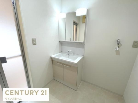 ���ʑ�E���ʏ� �V�K�����ς̍L�X�T�C�Y�̐��ʉ��ϑ�B���l���ނ≻�ϕi�ȂǍׁX�������̂����[�ł�����[������̂ŁA�X�b�L���Ƃ������ʎ���ɂȂ�܂�!
