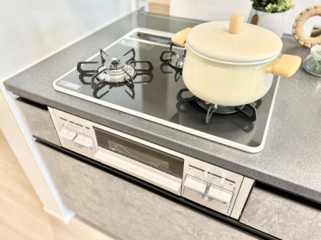 �L�b�`�� �R������3���t���Ă���̂ŁA�������𓯎��ɒ����ł��܂��B�������󂩂��Ă��邲�Ƒ��ɂ������������������͂��ł��܂��B
