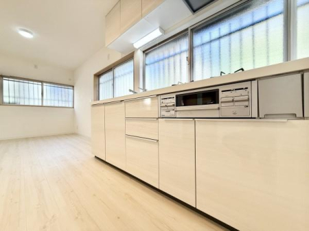 Lb` 芷C₷łIɏWłLb`I