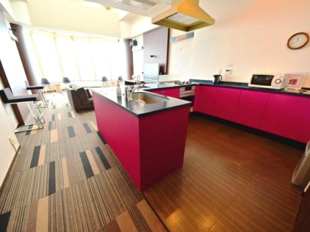 ̑p ^̃Lb`ݒuꂽyXJCEWzŗp[eB[Ȃǂy߂܂Iw̒߂y݂Ȃ񂾂HׂAґȋԂ߂ł܂I