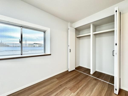 m ʂ̂炩ȓSn悭ނB
Qqǂɂ҂̋ԂłB