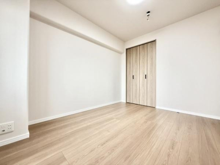 m FƃVvȃfUC̗͂mBN[[bgtŁAߗނוXbL[Bg̗ǂKԂłB