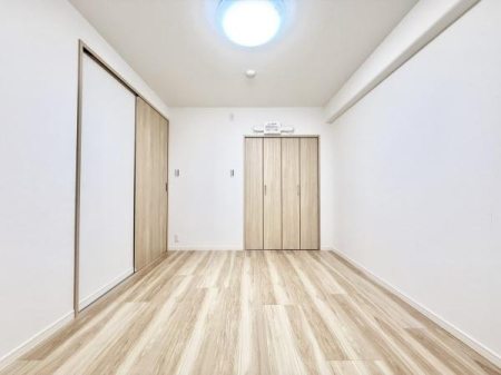 m FƃVvȃfUC̗͂mBN[[bgtŁAߗނוXbL[Bg̗ǂKԂłB