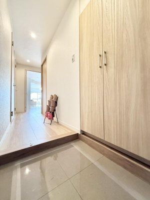  [͂̂錺֎[Ɩ邢FŋԂL܂B
Ƒ̌C⏬Ɛł܂B