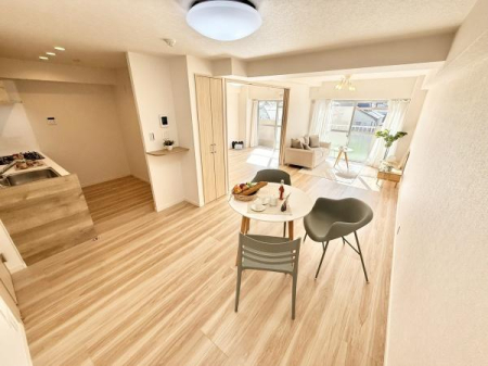 rO oRj[ւƂȂ傫ȑރrOIאڂĂ邨̎d؂JƊJIȋԂɁIʂǍDŊC₷łI