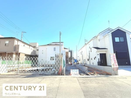 �O�ʓ��H�܂ތ��n�ʐ^ �O�ʓ��H9���ƍL�X���Ă��Ă��܂��I�����w�Z�܂ŋ߂��A���q�l�̒ʊw�����S�ł��B