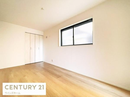 �m�� 2�ʍ̌��̖��邢�m���B�Q���ɂ��q�������ɂ��҂�����ł��I