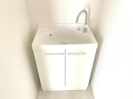 ʑEʏ 2Kɂ̓ZJhʑ䂪ݒuĂA1K̐ʏgȂ◈qȂǎgĕ֗łI