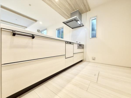 Lb` X^CbVȃVXeLb`́A[͂Ƌ@\˔AyȂԁBrOƂȂ郌CAEg͂łB