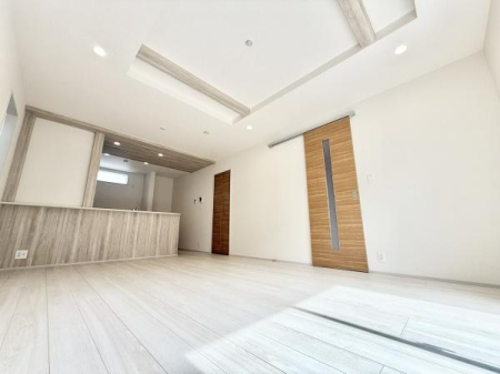 rO 邭JIȃrO͂̈ꎺBRɕ܂Sn悢ԂŁAX̕炵LɂȂ܂BȐ܏VI