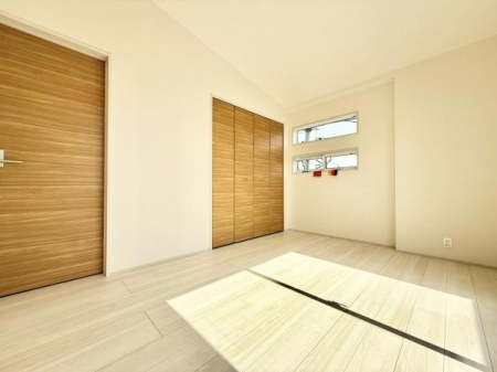 m FƃVvȃfUC̗͂mBN[[bgtŁAߗނוXbL[Bg̗ǂKԂłB