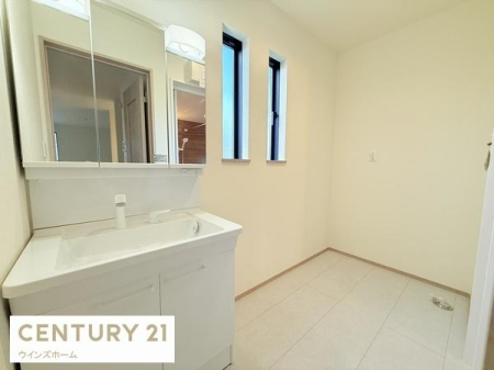 ���ʑ�E���ʏ� ���ʎ��͂�Ƃ肠��L���Ŗ����̏��������K�ł��B���ʑ���[�ɂ́A������p�i��X�L���P�A�p�i�Ȃǂ���������[�ł���悤�X�y�[�X���[�����Ă��܂��I�������芷�C���\���ɍs���܂��I