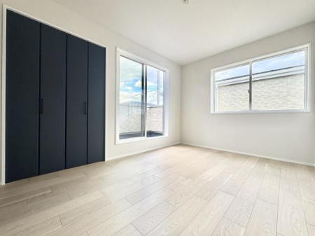 m FƃVvȃfUC̗͂mBN[[bgtŁAߗނוXbL[Bg̗ǂKԂłB