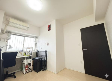 m FƃVvȃfUC̗͂mBN[[bgtŁAߗނוXbL[Bg̗ǂKԂłB