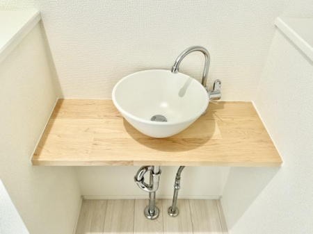 ʑEʏ 2Kɂ̓ZJhʑ䂪ݒuĂA1K̐ʏgȂ◈qȂǎgĕ֗łI