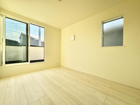 Q Q͍LX8ILOTCỸxbhzu\ǏՂLXƂĂĖ邢łI