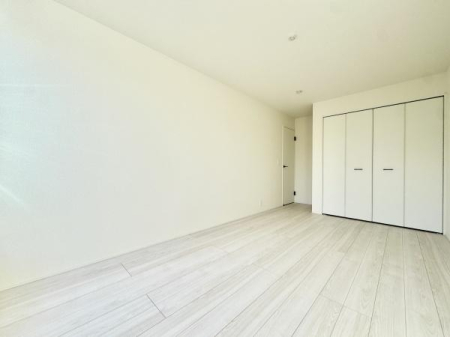 m ɂFƃVvȃfUC̗͂mBN[[bgtŁAߗނוXbL[Bg̗ǂKԂłB