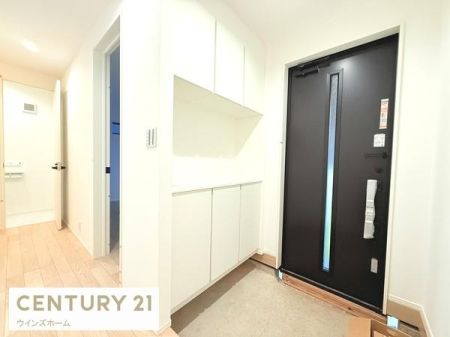 ���� ������������Ԃ����o���A���Ƒ��◈�q�҂��C�����悭�o�}���܂��B���[�͂̍����V���[�Y�{�b�N�X���ݒu���ꌺ�ւ��X�b�L���ƕۂĂ܂��I