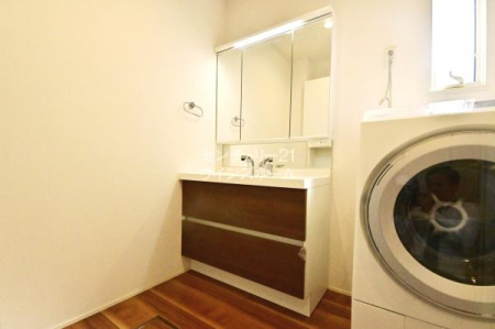 ʑEʏ g̗ǂOʋ^Cv̐ʉϑB̊pxς̂ŃwAX^C⃁CNɂɊłˁIʃ{E̗TChɂ͍L߂̃hCGÂŕuĂ܂I