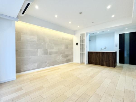 rO 쓌Ŗ邭JIȃrÓBRɕ܂Sn悢ԂŁAX̕炵LɂȂ܂B