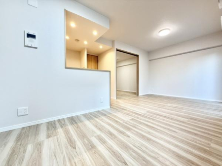 rO 邭JIȃrO͂̈ꎺBRɕ܂Sn悢ԂŁAX̕炵LɂȂ܂B